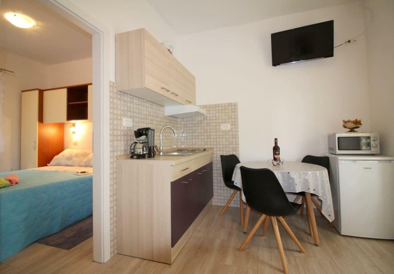 Apartment Noemi In City Center Porec Luaran gambar