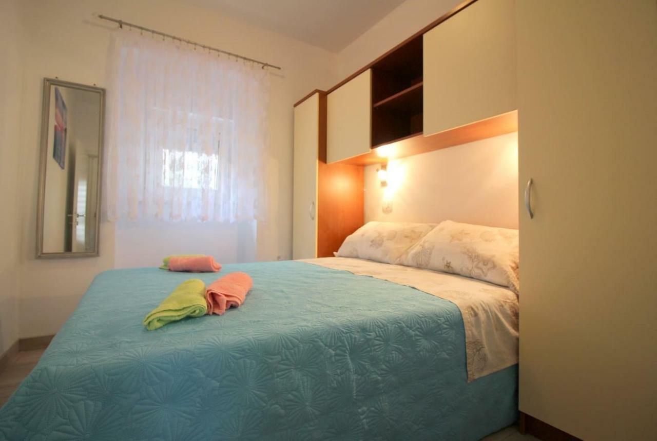 Apartment Noemi In City Center Porec Luaran gambar