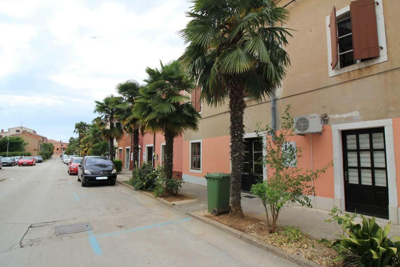 Apartment Noemi In City Center Porec Luaran gambar